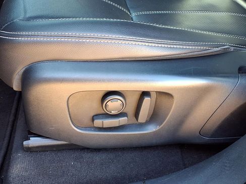 Used 2020 Land Rover Range Rover Velar R-Dynamic S image 21