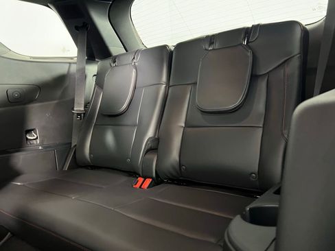 Used 2025 Ford Explorer ST-Line w/ Premium Package image 28