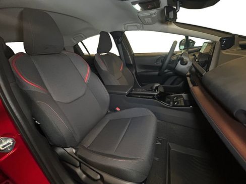 New 2025 Toyota Prius Plug-In Hybrid image 15