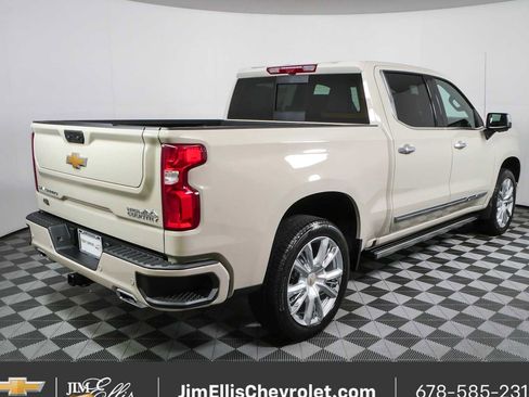 New 2026 Chevrolet Silverado 1500 High Country AWD/4WD image 3
