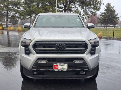 Used 2026 Toyota Tacoma SR5 AWD/4WD image 7