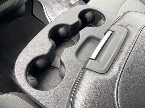 Used 2023 RAM 1500 Classic SLT image 24