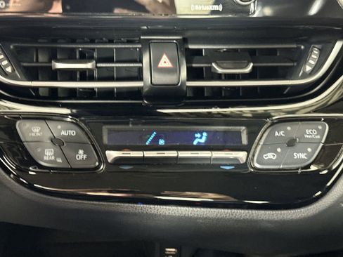 Used 2021 Toyota C-HR LE image 23