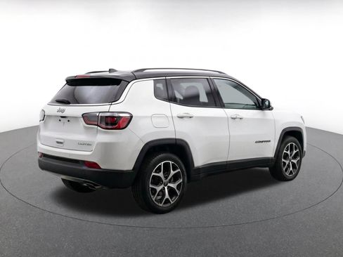 Used 2025 Jeep Compass Limited AWD/4WD image 9