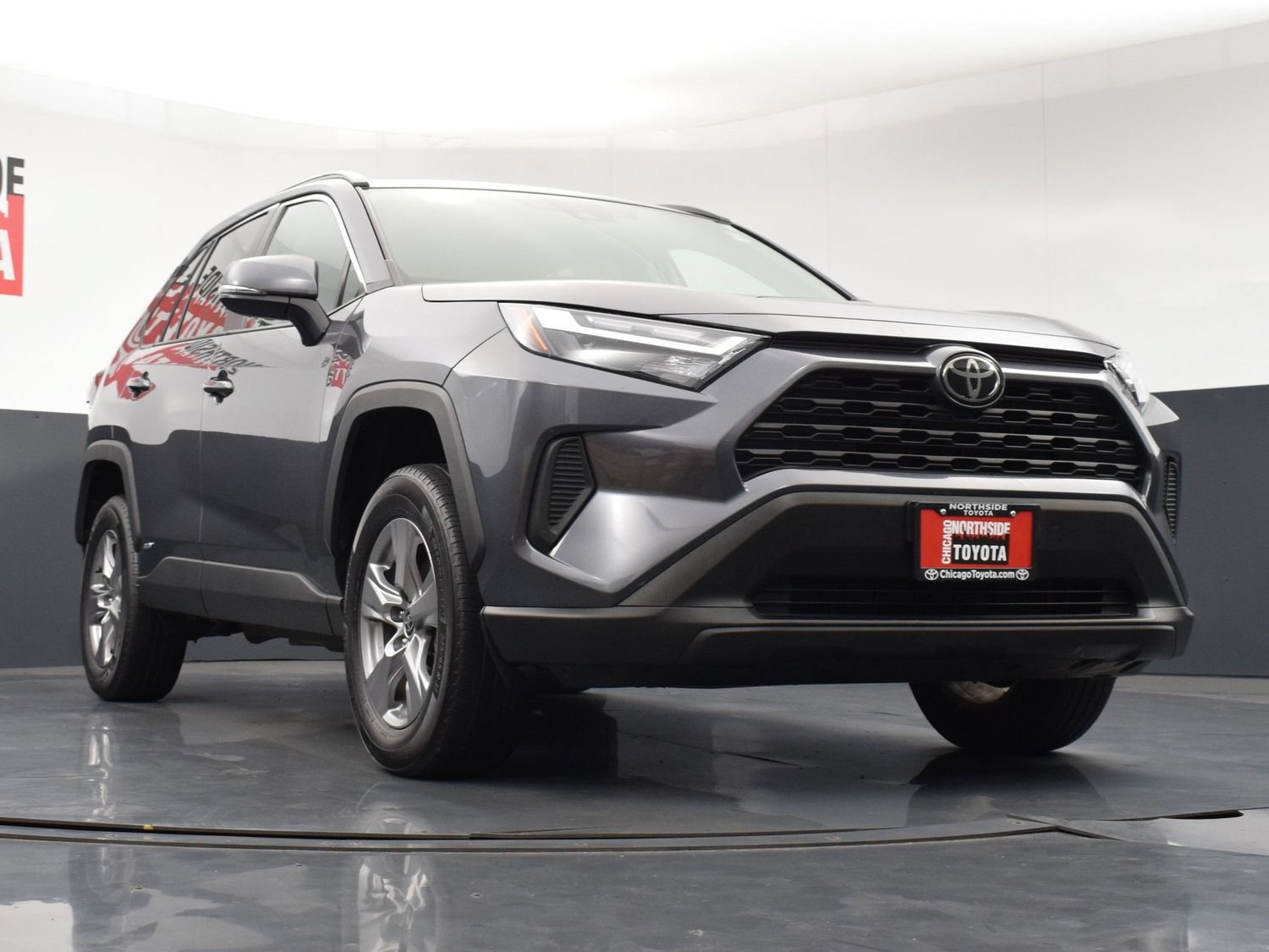 Used 2025 Toyota RAV4 XLE AWD/4WD image 28