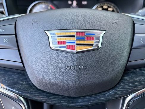 Used 2020 Cadillac XT5 Premium Luxury image 6