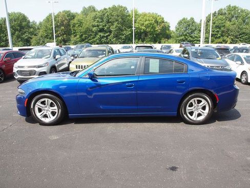 Used 2020 Dodge Charger SXT w/ Driver Convenience Group RWD image 3