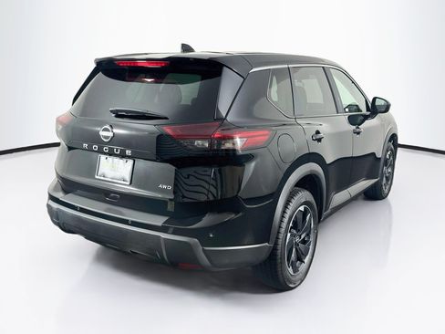 Used 2025 Nissan Rogue SV AWD/4WD image 9