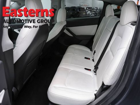 Used 2021 Tesla Model Y Long Range AWD/4WD image 16