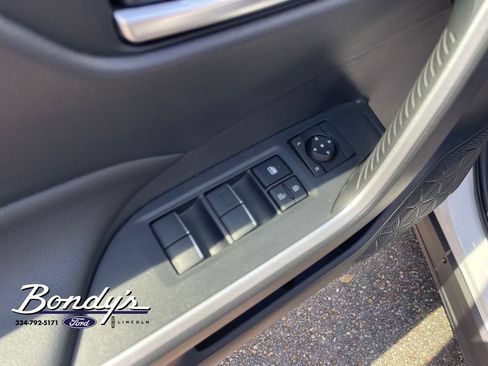 Used 2025 Toyota RAV4 XLE w/ Convenience Package AWD/4WD image 8