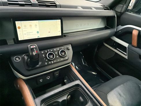Used 2020 Land Rover Defender 110 S image 26