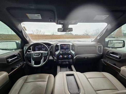 Used 2021 GMC Sierra 1500 SLT w/ SLT Convenience Package AWD/4WD image 12