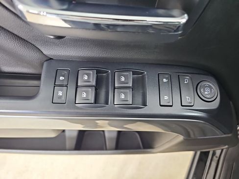 Used 2018 Chevrolet Silverado 1500 LT w/ All Star Edition image 31