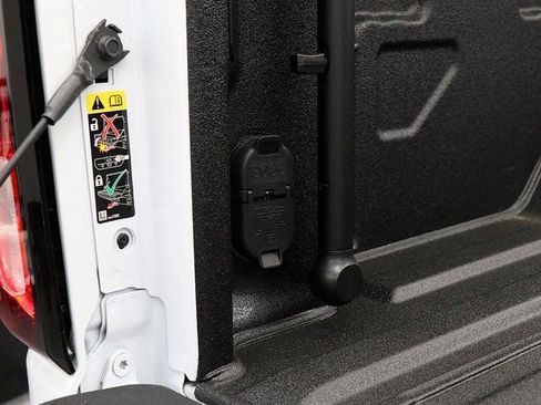 New 2025 GMC Sierra 2500 SLE image 7