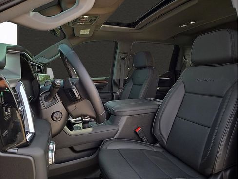 Used 2025 GMC Sierra 1500 Denali image 13