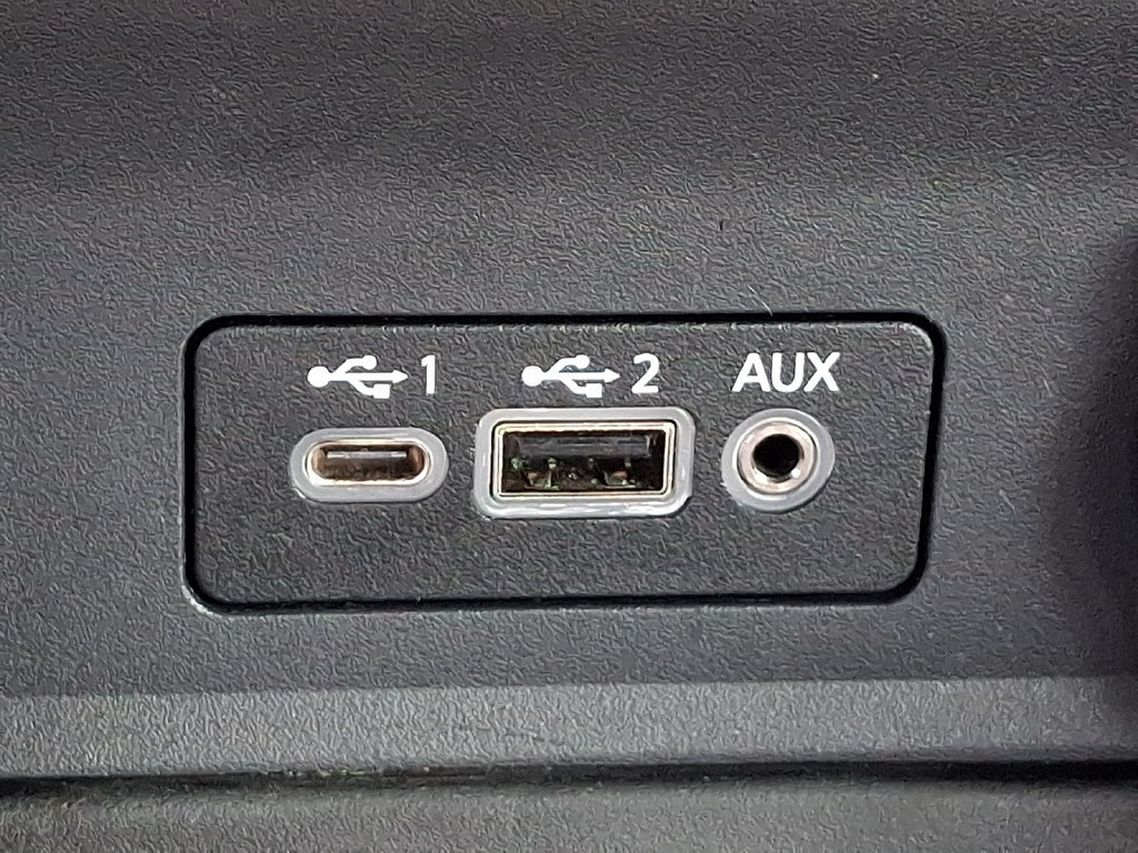 Used 2025 Nissan Sentra SR FWD image 24