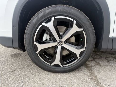 New 2026 Volkswagen Tiguan SE image 8