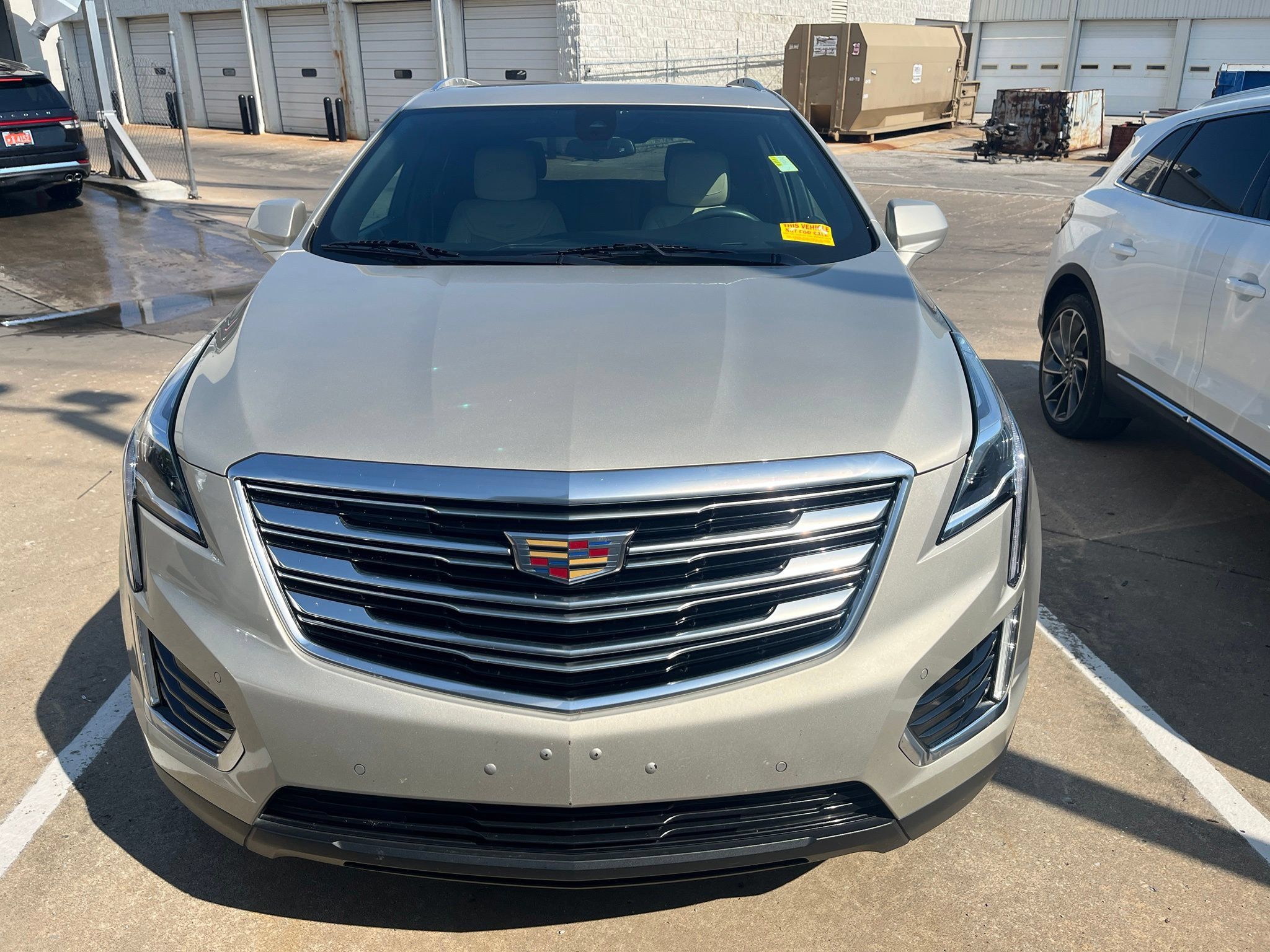 Used 2017 Cadillac XT5 Premium Luxury FWD image 2