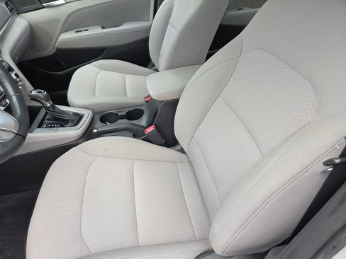 Used 2019 Hyundai Elantra Value Edition FWD image 18