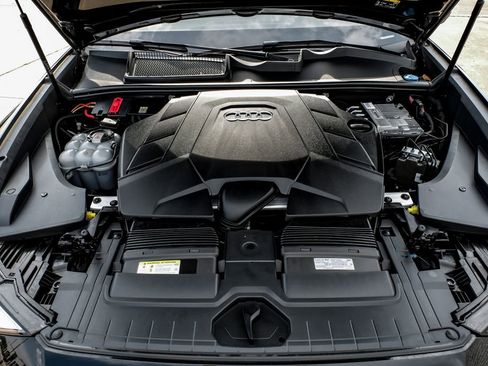 Used 2022 Audi Q8 Premium Plus AWD/4WD image 48