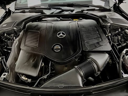 Used 2023 Mercedes-Benz C 300 Sedan w/ Exclusive Trim Package image 40