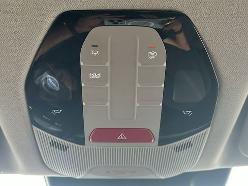 Used 2025 Kia K4 LXS image 30