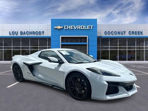 Used 2023 Chevrolet Corvette Z06 RWD image 2