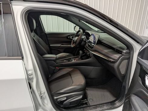 Used 2025 Jeep Compass Trailhawk AWD/4WD image 27
