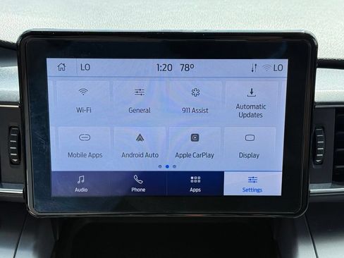 Used 2022 Ford Explorer XLT w/ Equipment Group 202A AWD/4WD image 13