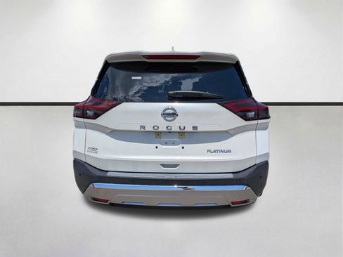 Used 2021 Nissan Rogue Platinum FWD image 5