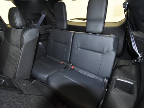 Used 2025 Mitsubishi Outlander SE image 15