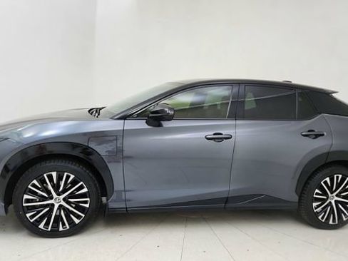 Used 2023 Lexus RZ 450e Premium w/ Technology Package image 3