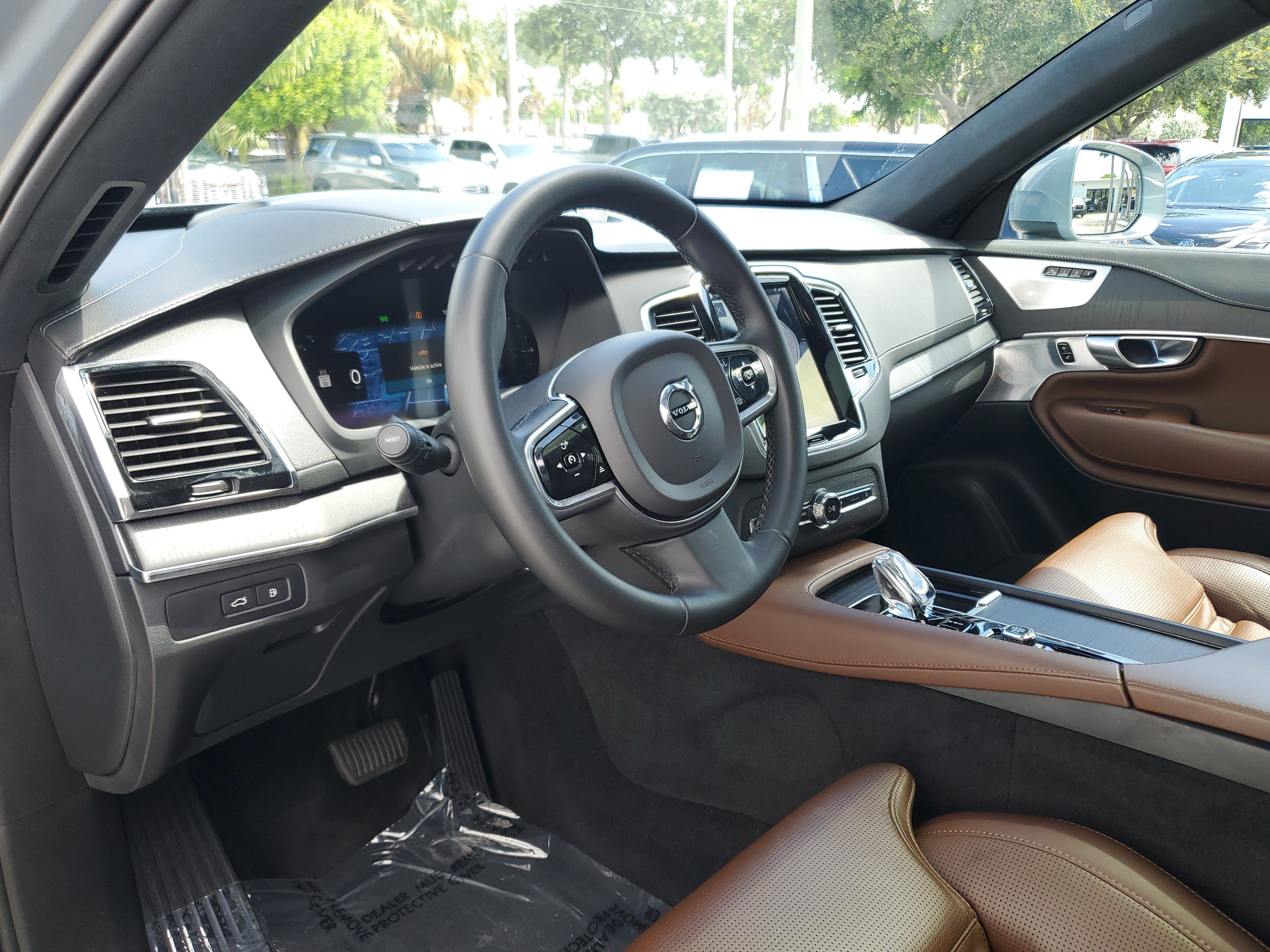 Used 2023 Volvo XC90 T8 Ultimate AWD/4WD image 21