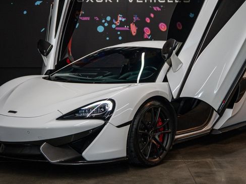 Used 2017 McLaren 570S Coupe RWD image 2