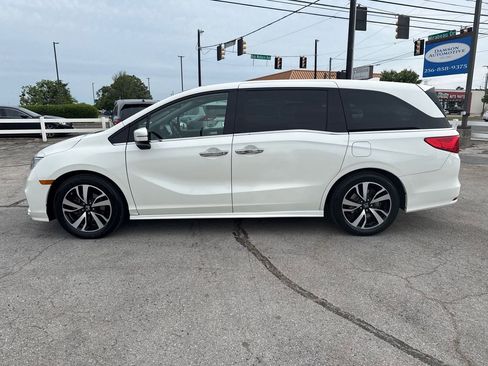 Used 2019 Honda Odyssey Elite image 2