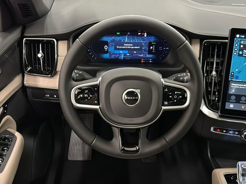New 2026 Volvo XC90 T8 Plus w/ Protection Package Premier image 12