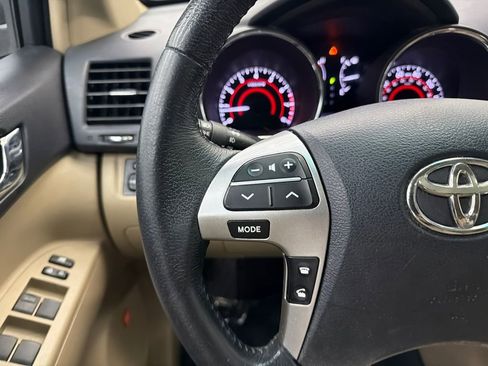 Used 2013 Toyota Highlander Limited image 26