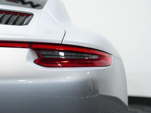 Used 2019 Porsche 911 Carrera 4S image 18
