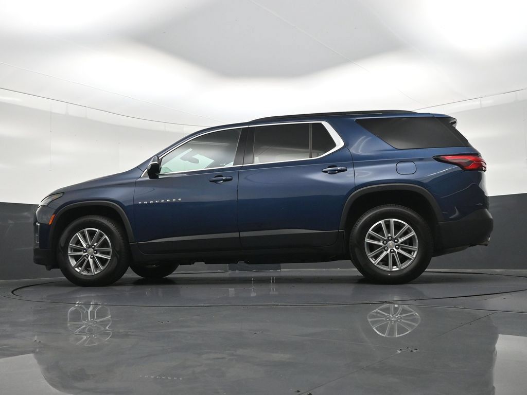 Used 2023 Chevrolet Traverse LT FWD image 25