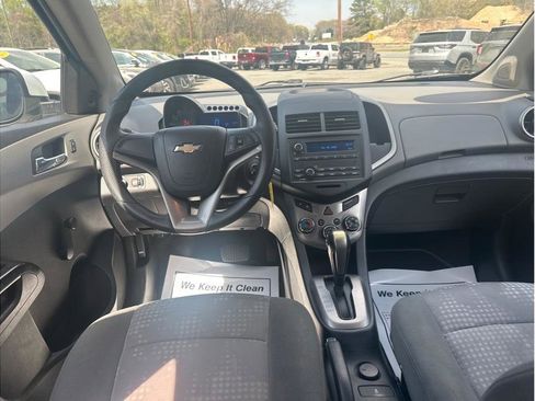 Used 2014 Chevrolet Sonic LS FWD image 10
