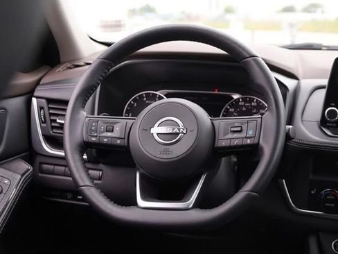 Certified 2023 Nissan Rogue SV w/ SV Premium B Package AWD/4WD image 24