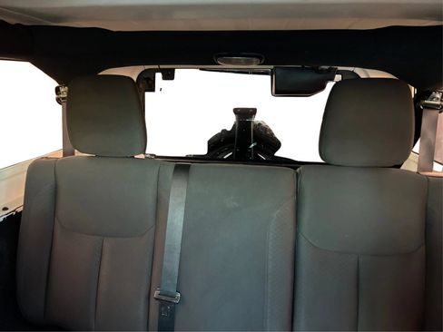 Used 2016 Jeep Wrangler Unlimited Sport w/ Connectivity Group AWD/4WD image 15