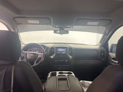 Used 2020 Chevrolet Silverado 1500 Custom w/ Custom Value Package RWD image 16