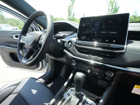 New 2026 Jeep Compass Latitude AWD/4WD image 33