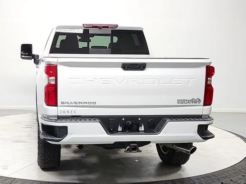 Used 2024 Chevrolet Silverado 2500 High Country image 6