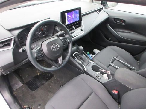 Used 2023 Toyota Corolla LE FWD image 6