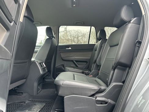 Used 2023 Volkswagen Atlas SE image 13