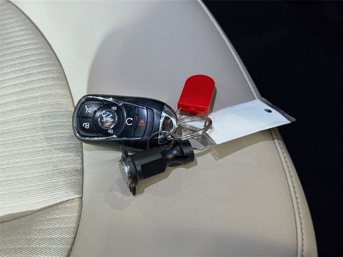 Used 2020 Buick Envision Preferred FWD image 24