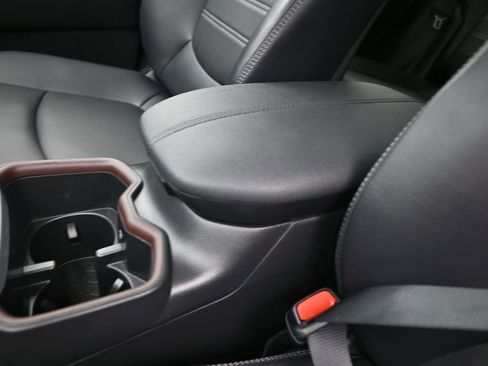 Used 2022 Toyota RAV4 Limited image 21