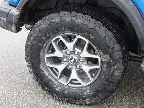 Used 2023 Ford Bronco Badlands image 31